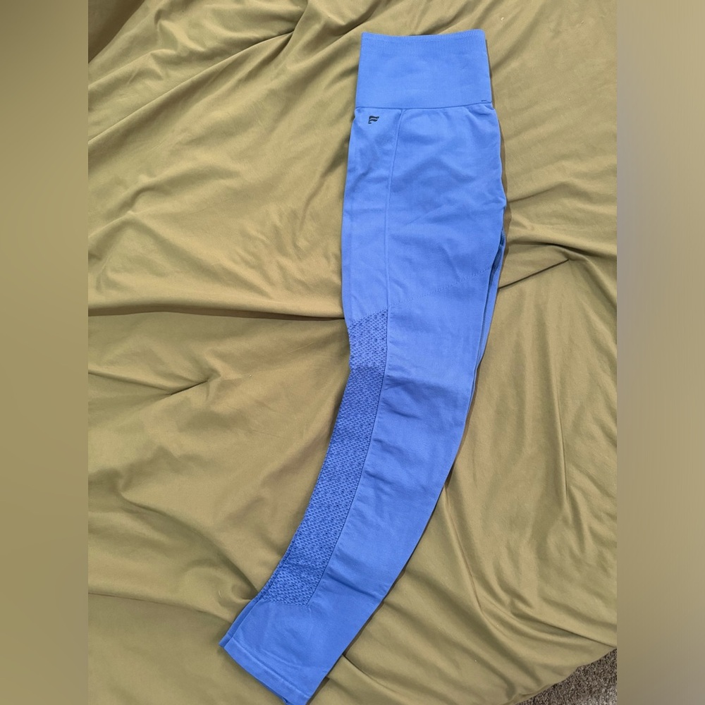 Fabletics leggings, size small, periwinkle color!